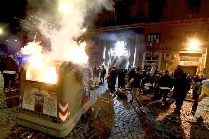 Riots in Naples for Covid-19 Curfew and Looming Lockdown in Italy. Call to Security & Military Briefings