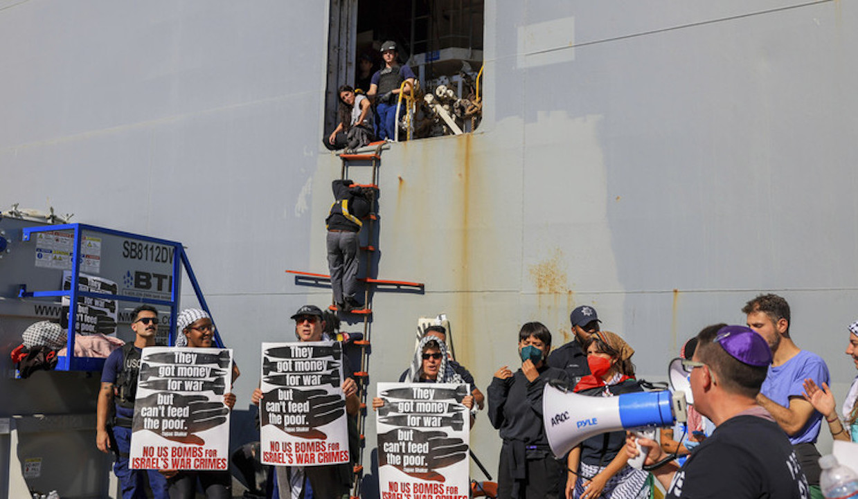 Pro-Palestine Protesters Block US Military Supply Ship (VIDEO). Other Rallies In Europe