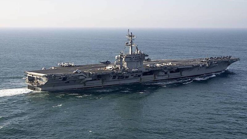 Yemeni Houthi rebels Attacked the US Air Carrier Eisenhower in the Red Sea
