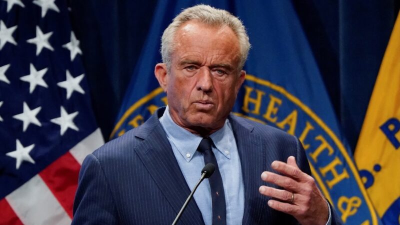 Shocking! RFK jr. SOUNDS ALARM on the AUTISM EPIDEMIC in USA. But he blames Environmental Toxins and no longer Vaccines!