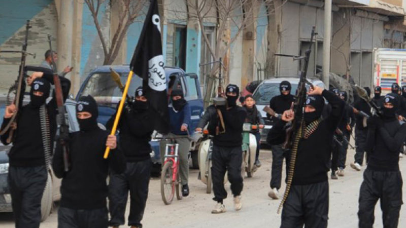 BOMBE TURCHE SUL CAMPO DI PRIGIONIA, 859 TERRORISTI ISIS IN FUGA: TRA I PROFUGHI