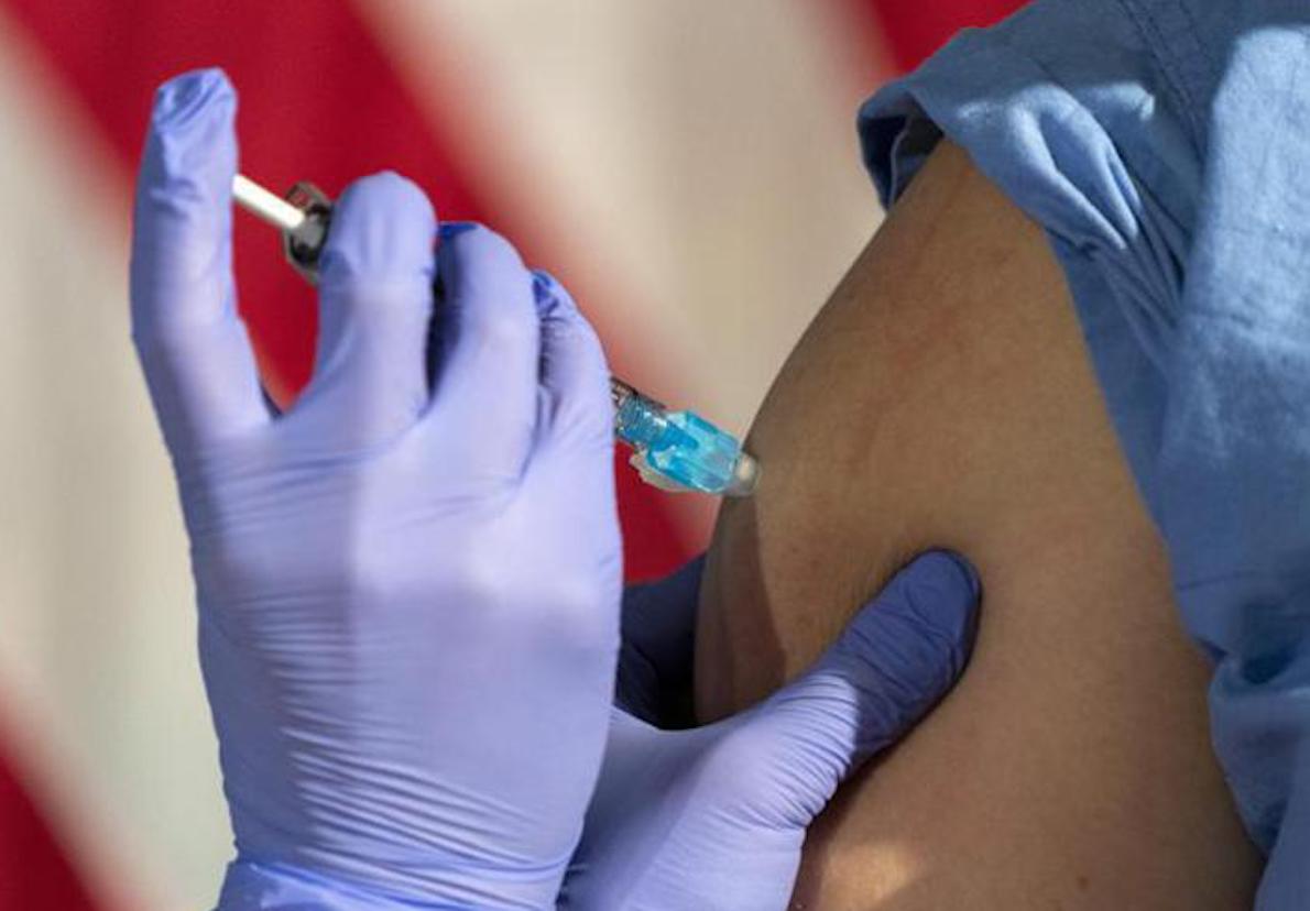 MEDICI E INFERMIERI LOMBARDI CONTRO L’OBBLIGO AI VACCINI COVID. In 300 fanno Ricorso al TAR