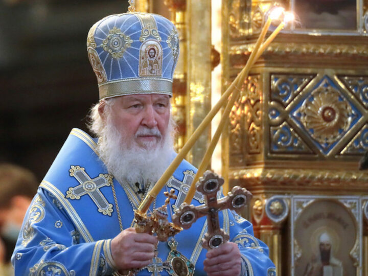 NIENTE PAURA DEL COVID IN CHIESA. “Credenti Protetti dalla Grazia di Dio”. L’ha detto il Patriarca Russo