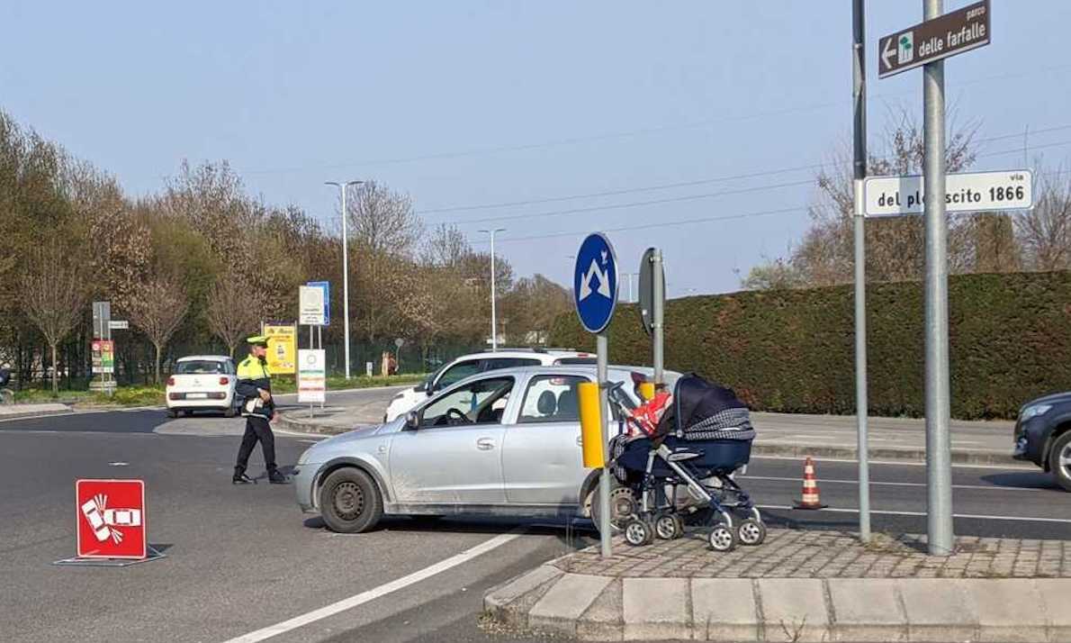 SORPASSO VIETATO SULLE STRISCE: UCCISO NEONATO IN PASSEGGINO. Omicidio Stradale per il Marocchino