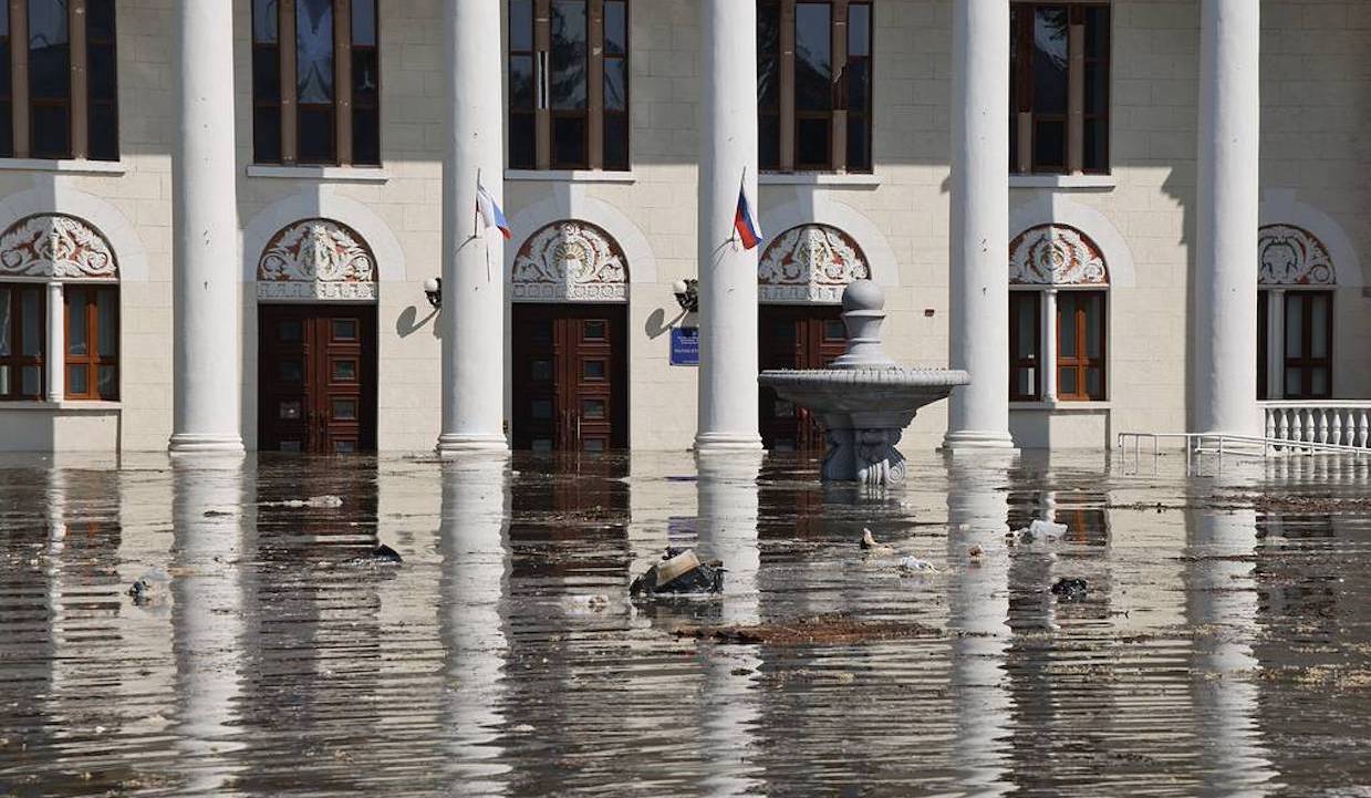 DISASTRO DI GUERRA IN UCRAINA  – Almeno 7 Persone Disperse dopo l’Alluvione “per l’Attacco alla Diga di Kiev” – Gospa News International